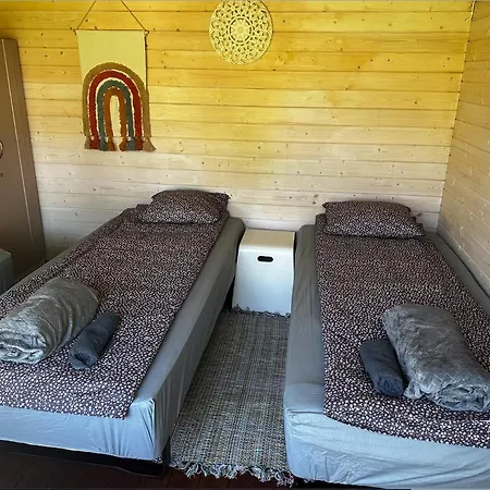 Hede Suvemajad/summer Campsite Parnu